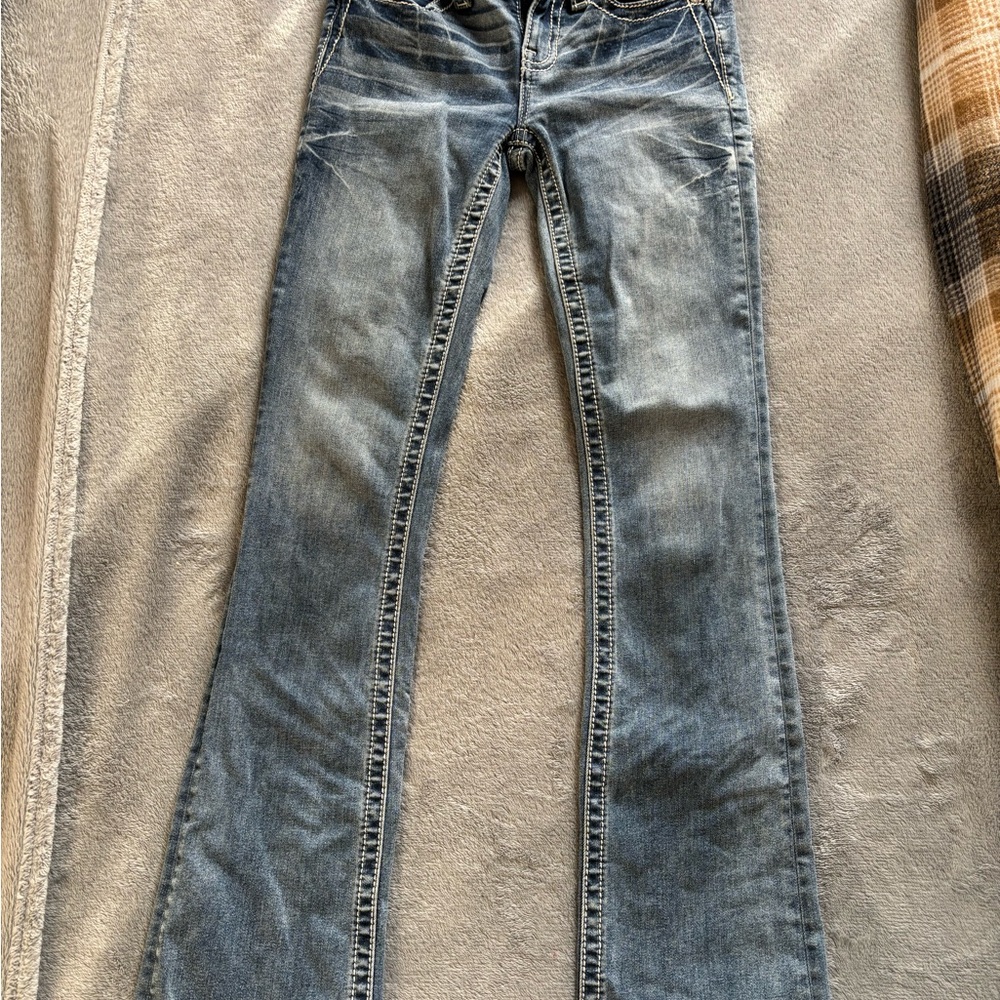 Miss Me Flare Jeans in Faded Blue